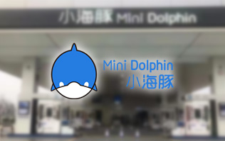 三十年煉化經(jīng)驗(yàn),高清潔定制油品！小海豚Mini Dolphin油站選擇lyton龍門往復(fù)式全自動(dòng)洗車機(jī)