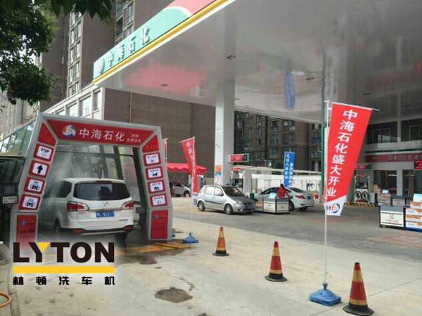 全自動(dòng)洗車機(jī)設(shè)備——加油站、洗車店青睞!車友喜愛(ài)!Why?