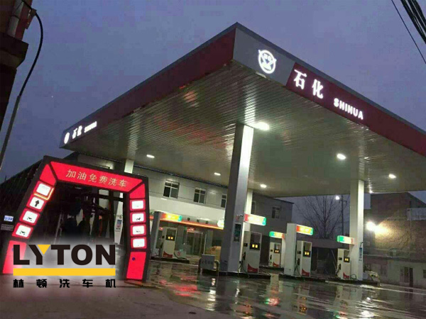 全自動(dòng)洗車機(jī)設(shè)備——加油站、洗車店青睞!車友喜愛(ài)!Why?