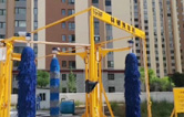 大型通道式巴士洗車機(jī)，廣泛應(yīng)用于城市公交系統(tǒng)。全自動(dòng)洗車機(jī)設(shè)備選林頓，專注清洗，誠信服務(wù)每一個(gè)客戶！